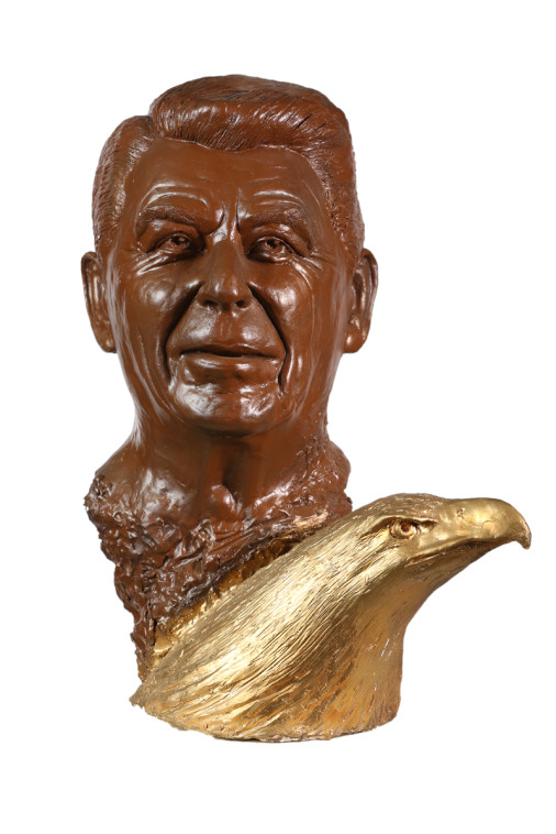 Ronald Reagan mit Adlerkopf